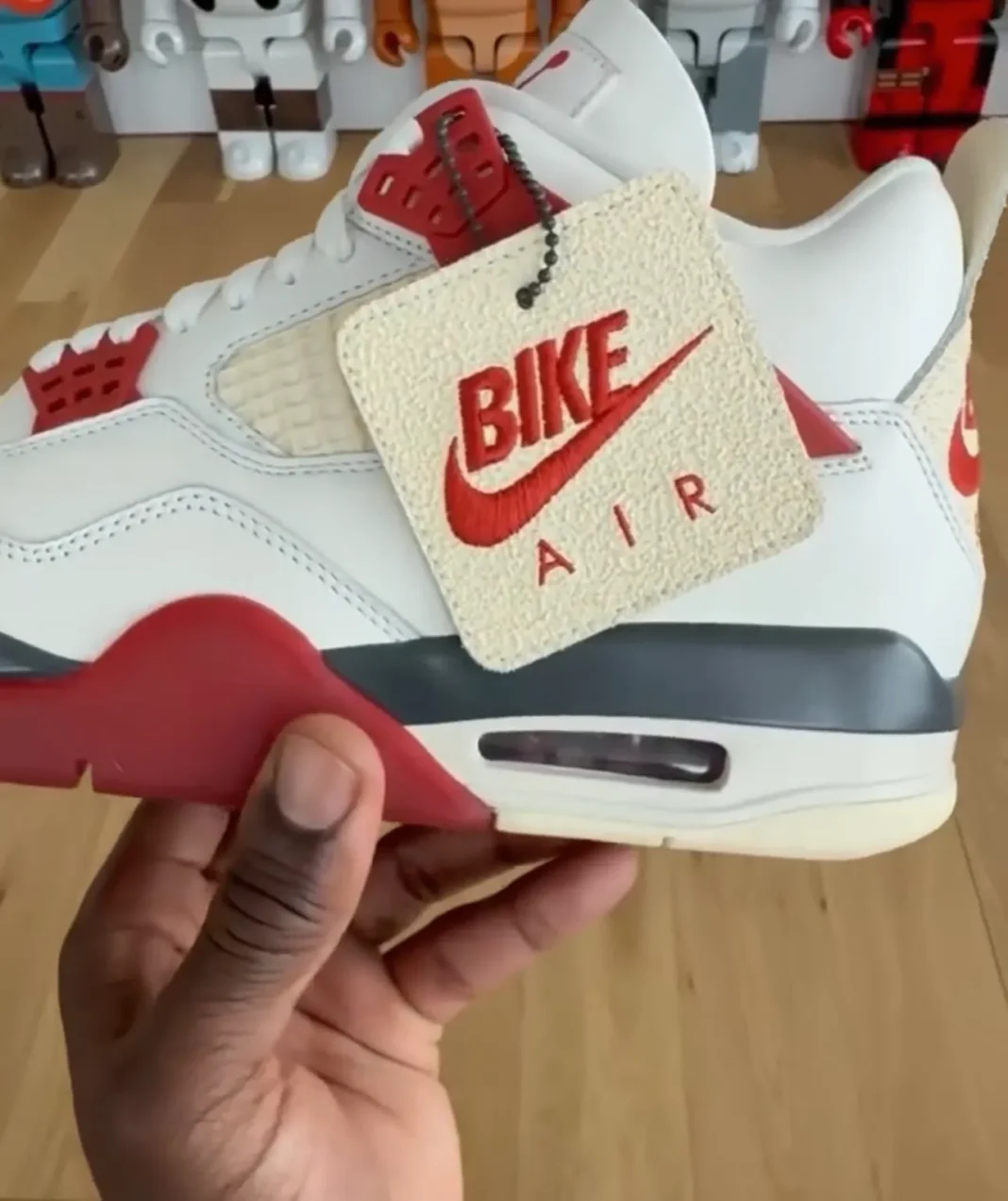 Air Jordan 4 "Brick After Brick" detail 11