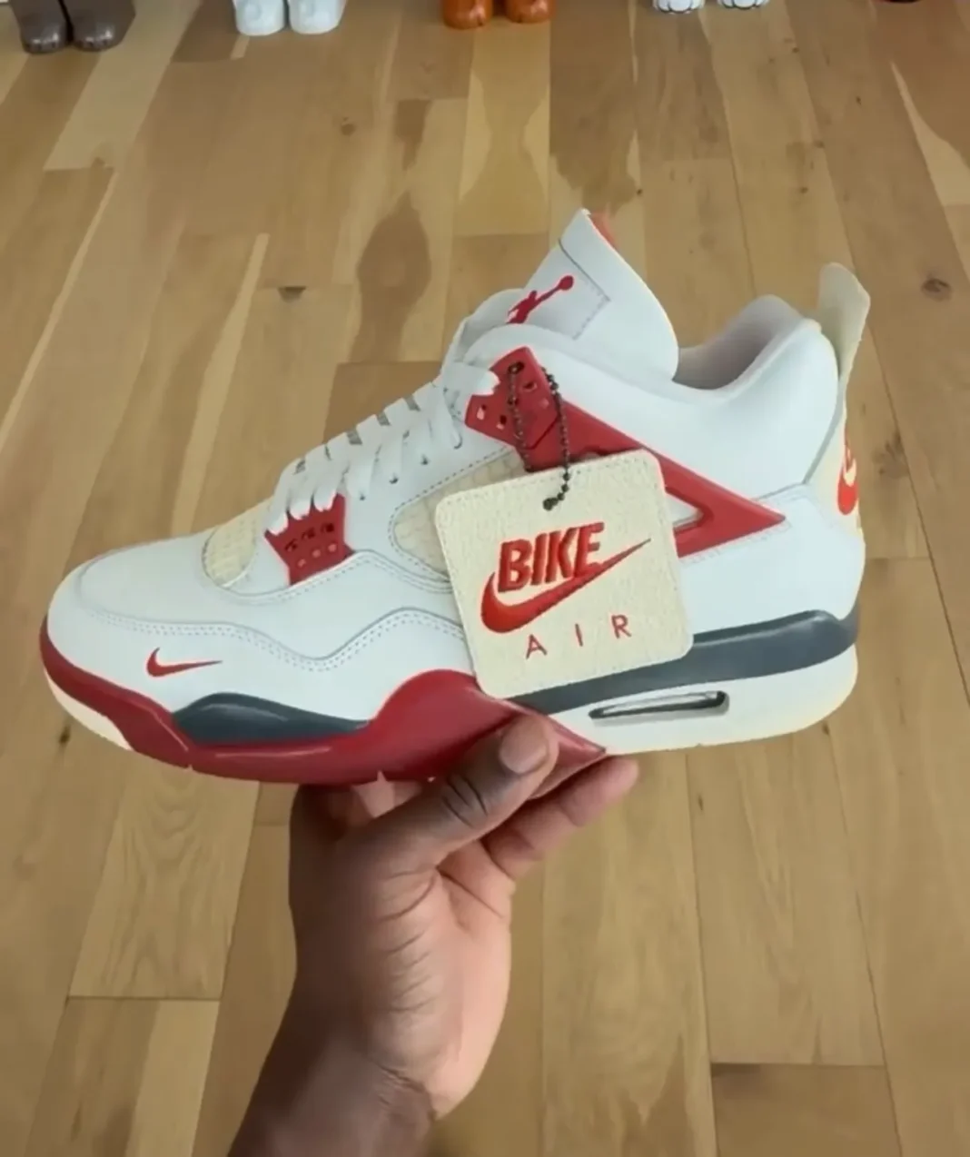 Air Jordan 4 "Brick After Brick" detail 4