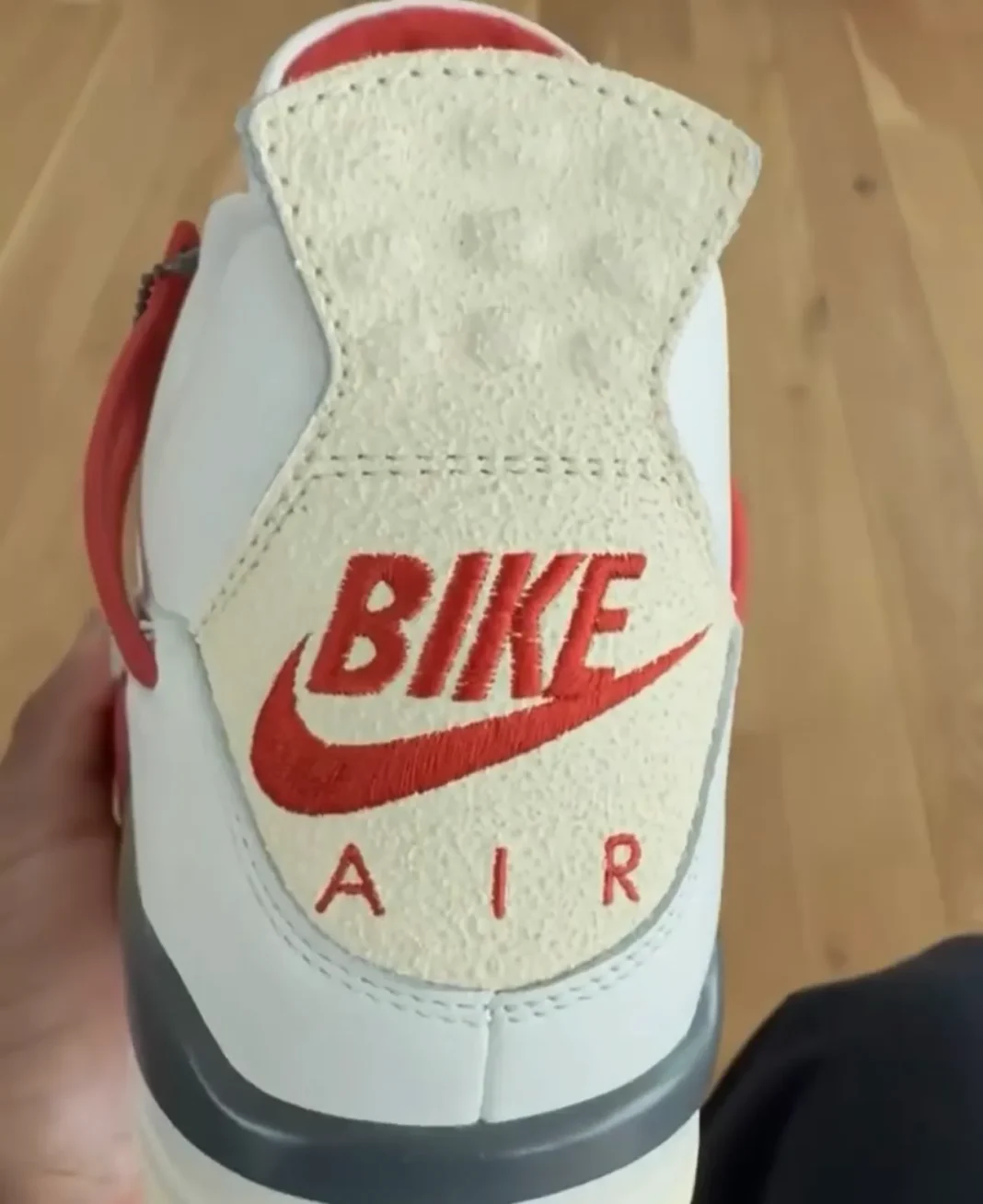 Air Jordan 4 "Brick After Brick" detail 17
