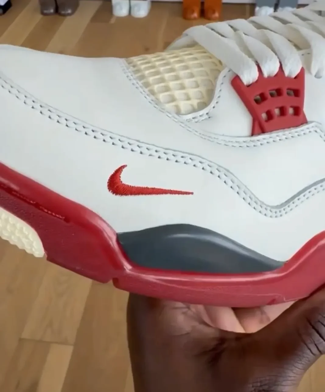 Air Jordan 4 "Brick After Brick" detail 10