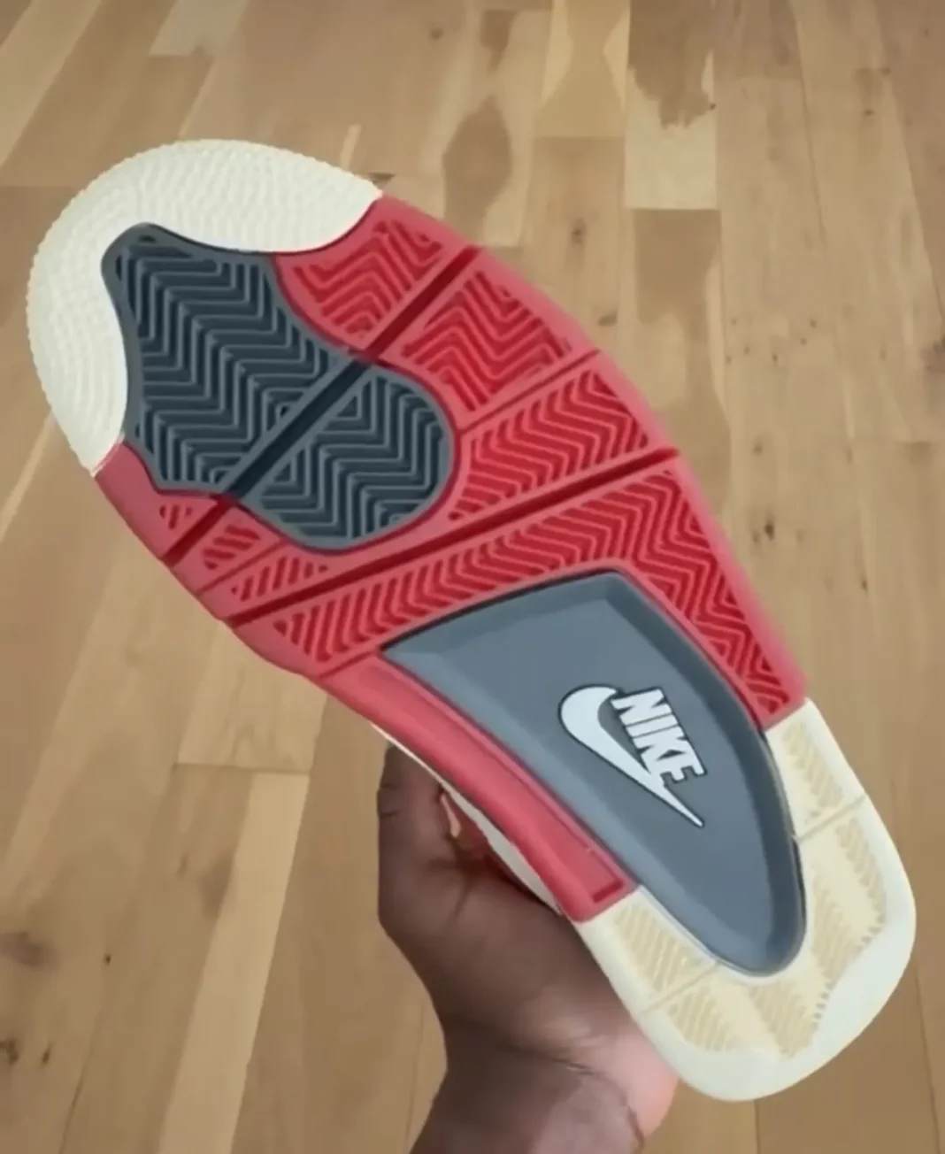 Air Jordan 4 "Brick After Brick" detail 19